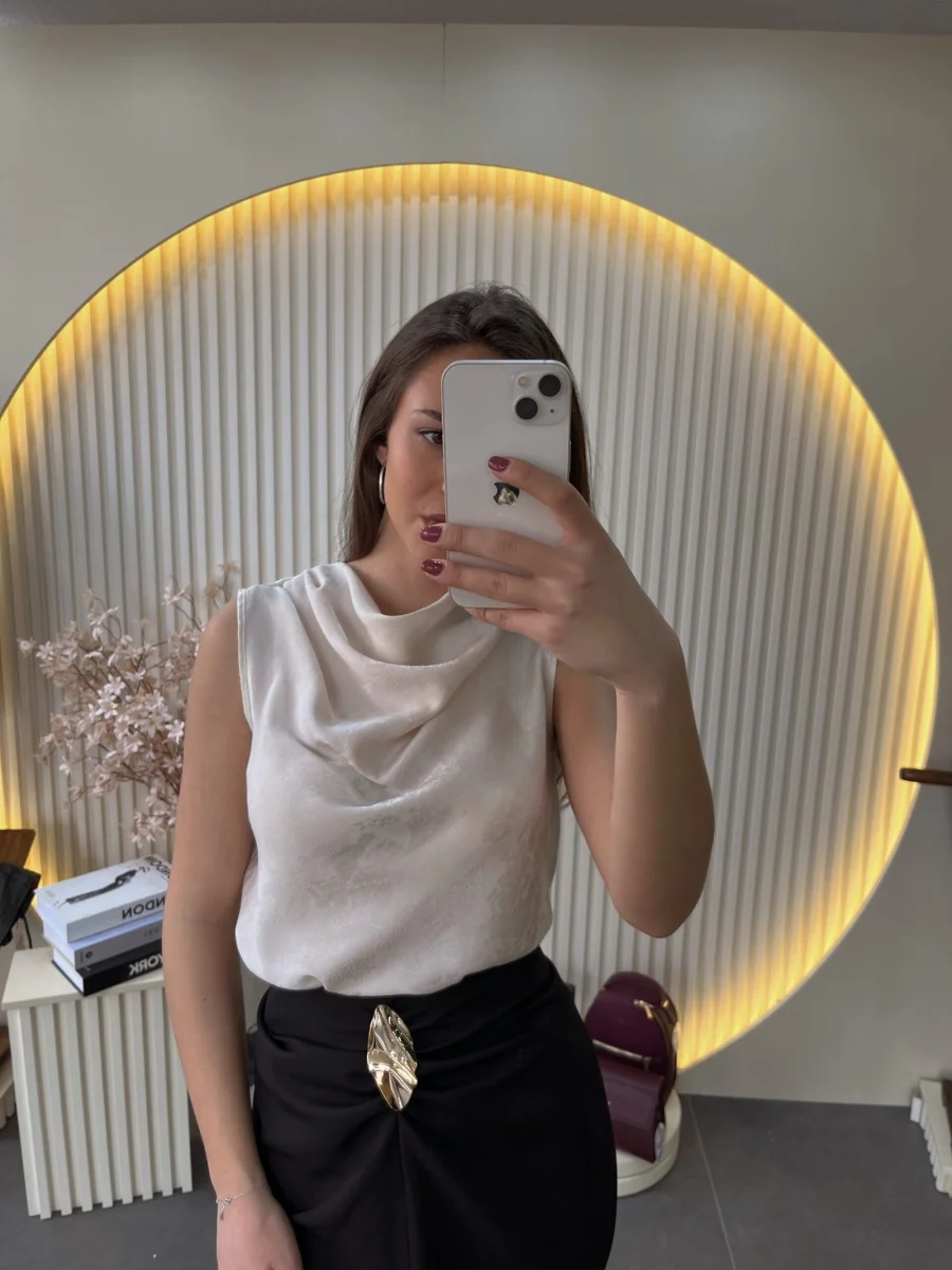 Bluza svetlo bež elegantna SAT1251