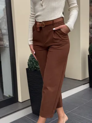 Pantalone braon sa faltama KRL16394