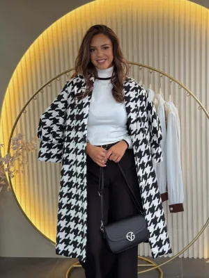 Bluza bela sa rol-kragnom LAFF09165
