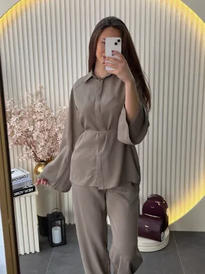 Komplet maslinasto zeleni košulja i pantalona EF8936