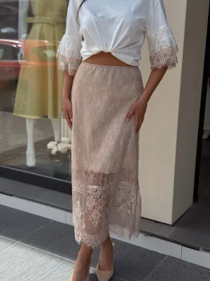Suknja bež sa čipkom MON56267